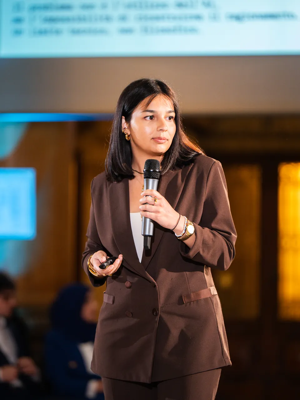 The presentation of ExplAIn on stage